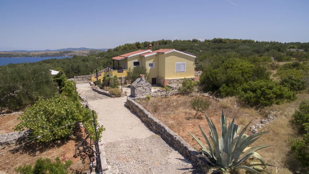 Holiday House Rusticana Sali, Dugi Otok Near Np Kornati Exterior photo