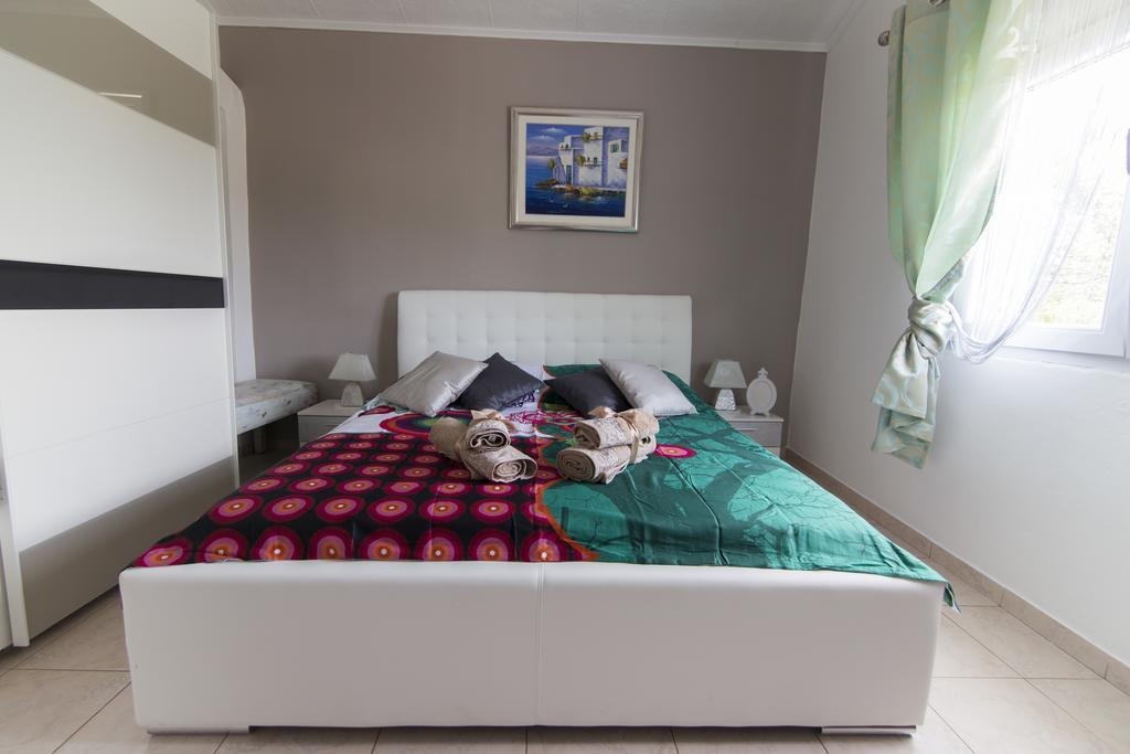 Holiday House Rusticana Sali, Dugi Otok Near Np Kornati Exterior photo